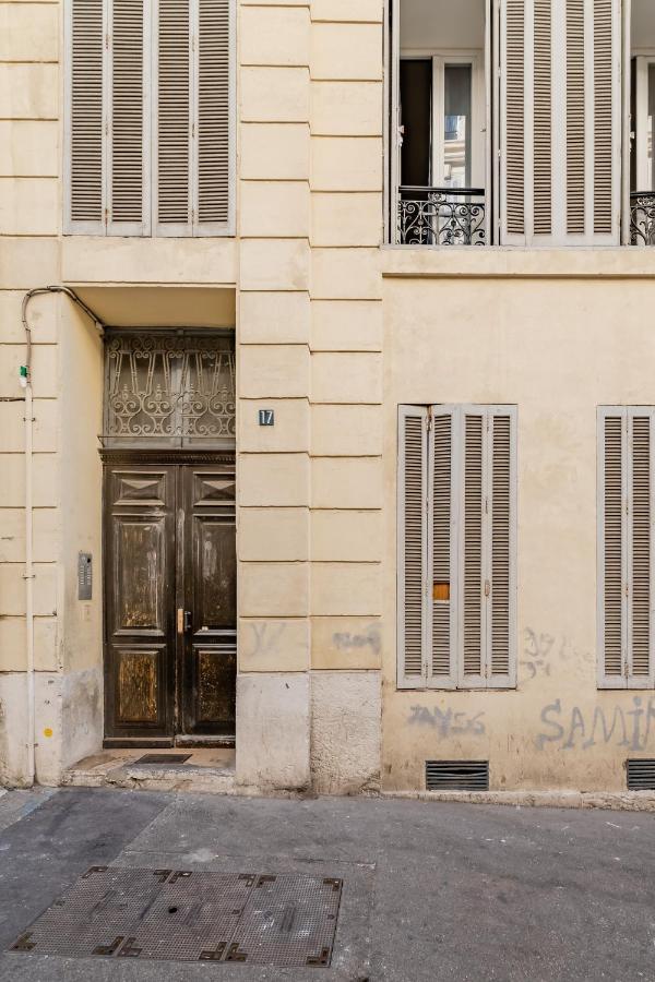 La Plume Apartment *